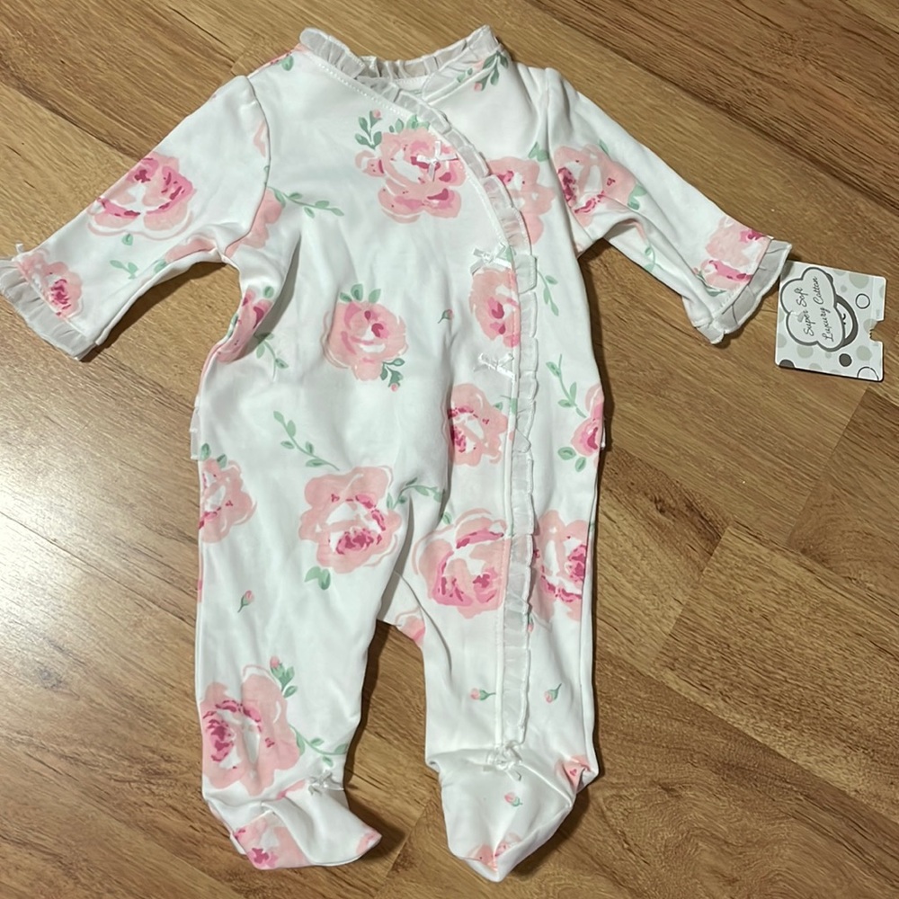 Newborn footed pjs